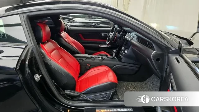 Ford Mustang 2020 Черный из Кореи, фото 2