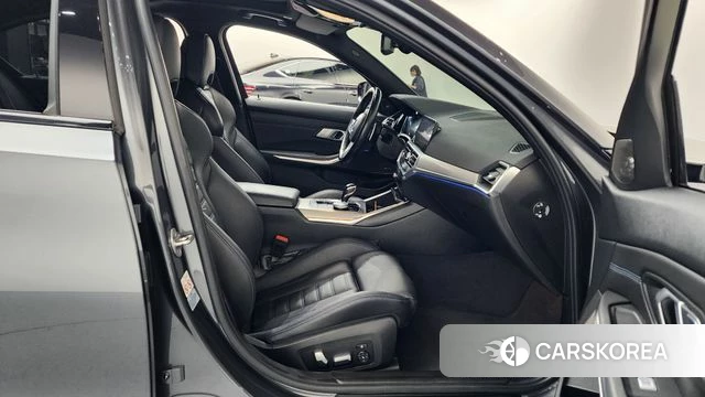 BMW 3 Series (G20) 2021 Серый из Кореи, фото 2