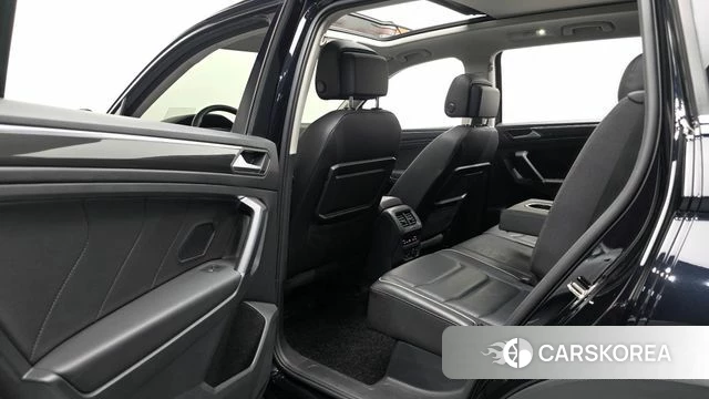 Volkswagen Tiguan Allspace 2020 Черный из Кореи, фото 2
