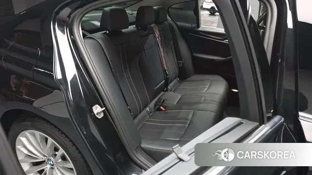 BMW 5 Series (G30) 2023 Черный из Кореи, фото 2