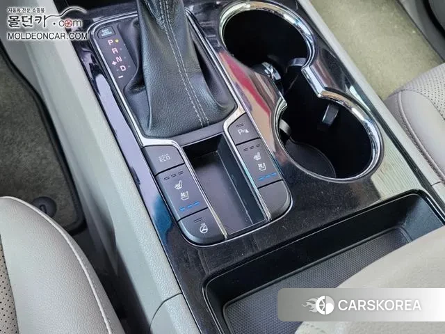 Kia The New Carnival 2018 Серебряный из Кореи, фото 2