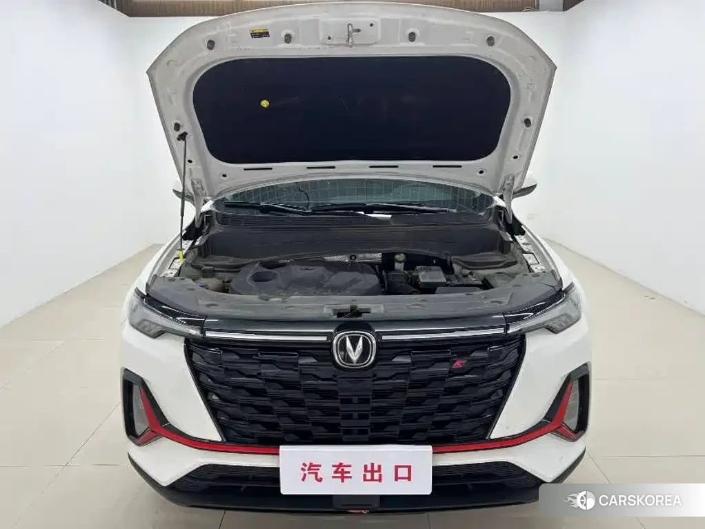 Chang'an CS35PLUS 2023 Белый из Китая, фото 2
