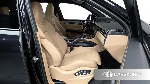 Porsche Cayenne (PO536) 2021 Черный из Кореи, фото 2