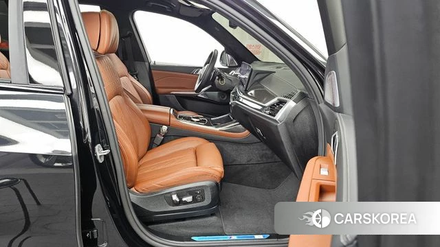 BMW X7 (G07) 2025 Черный из Кореи, фото 2