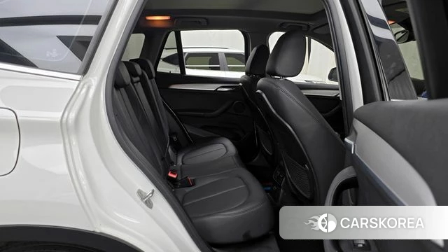 BMW X1 (F48) 2020 Белый из Кореи, фото 2