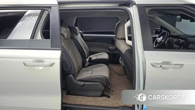 Kia The New Carnival 4th Generation 2024 Серебристо-серый из Кореи, фото 2
