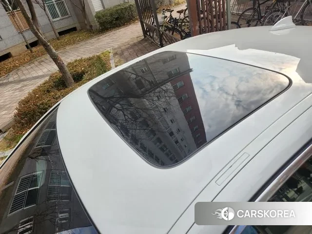 BMW 5 Series (G30) 2022 Белый из Кореи, фото 2