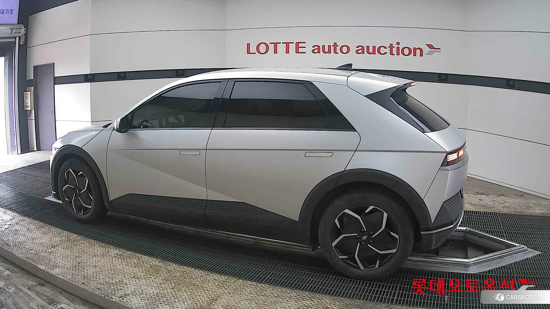 Hyundai IONIQ 5 2022 Gravity Gold Mat из Кореи, фото 2