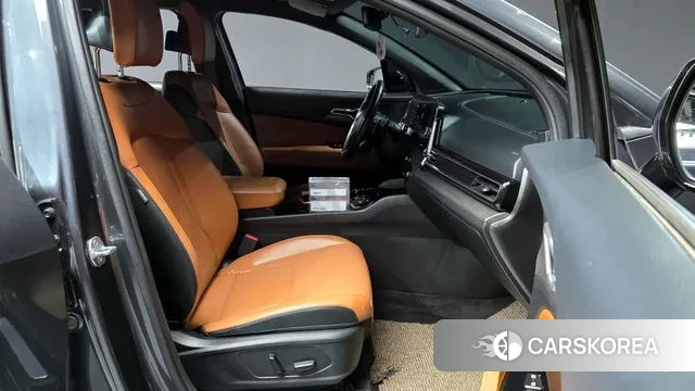 Kia Sportage 5th Generation 2023 Серый из Кореи, фото 2