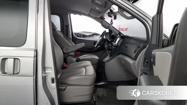 Hyundai The New Grand Starex 2020 Серебристо-серый из Кореи, фото 2