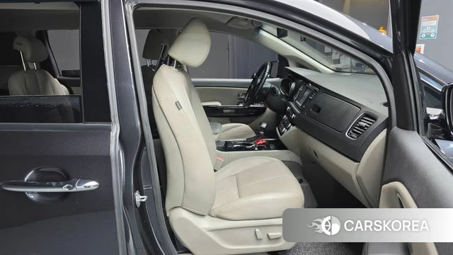Kia The New Carnival 2018 Серый из Кореи, фото 2