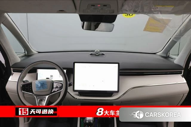 Volvo EM90 2026 Черный из Китая, фото 2