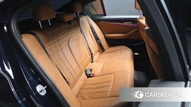 BMW 5 Series (G30) 2021 Черный из Кореи, фото 2