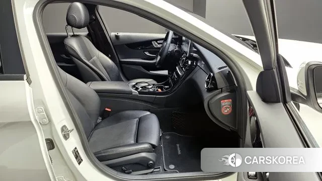 Mercedes-Benz C-Class W205 2018 Белый из Кореи, фото 2