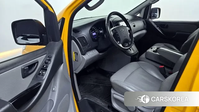 Hyundai The New Grand Starex 2019 Желтый из Кореи, фото 2