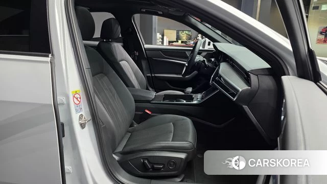 Audi A6 (C8) 2023 Белый из Кореи, фото 2