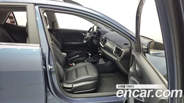 Kia Stonic 2019 Синий из Кореи, фото 2