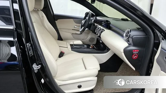 Mercedes-Benz A-Class W177 2025 Черный из Кореи, фото 2