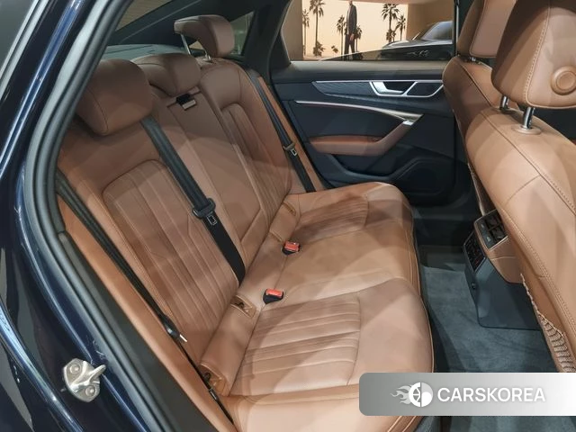 Audi A6 (C8) 2023 Синий из Кореи, фото 2
