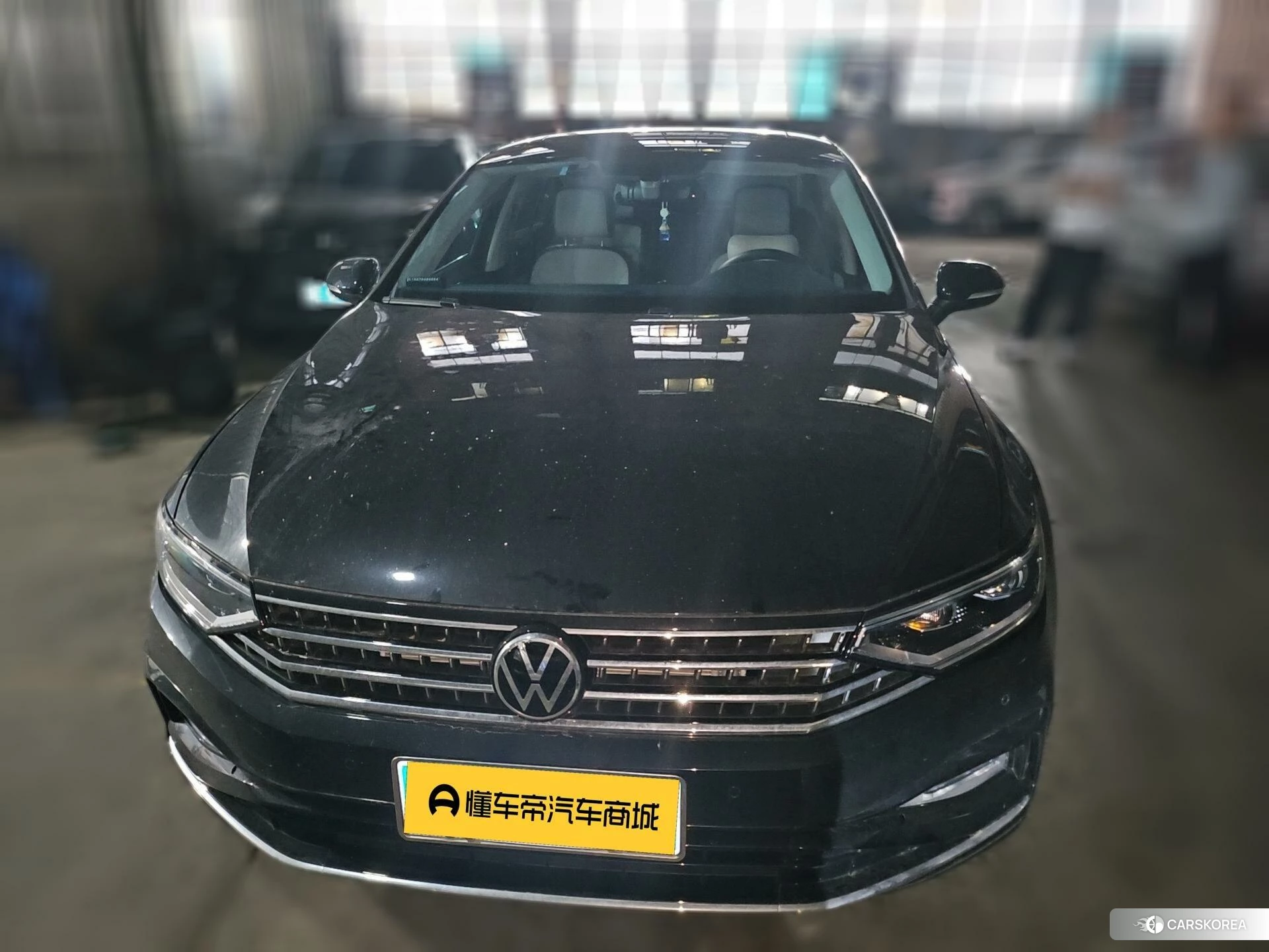 Volkswagen Magotan 2025 Черный из Китая, фото 2