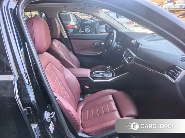 BMW 3 series 2021 Черный из Китая, фото 2
