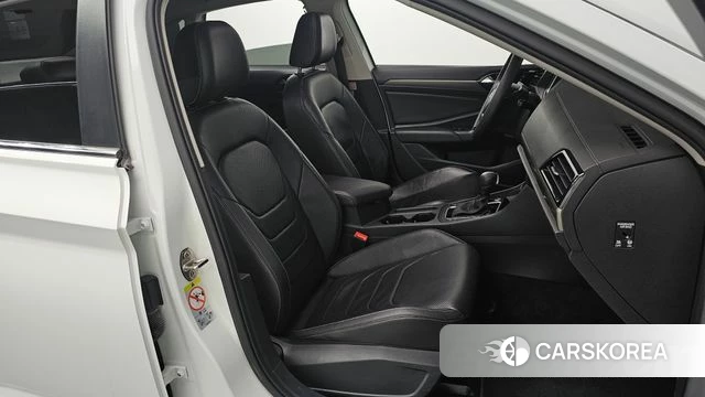 Volkswagen 7th Generation of Jetta 2020 Белый из Кореи, фото 2