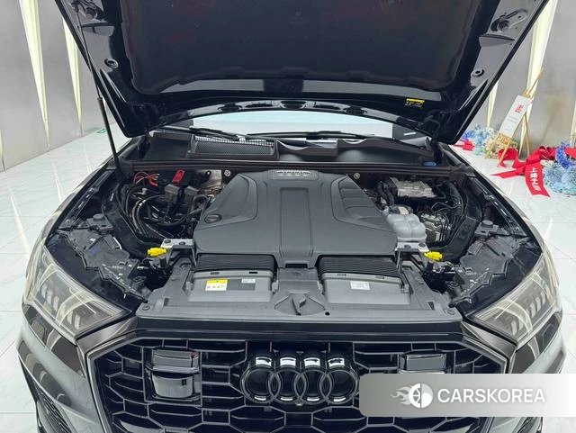 Audi Q7 2023 Черный из Китая, фото 2