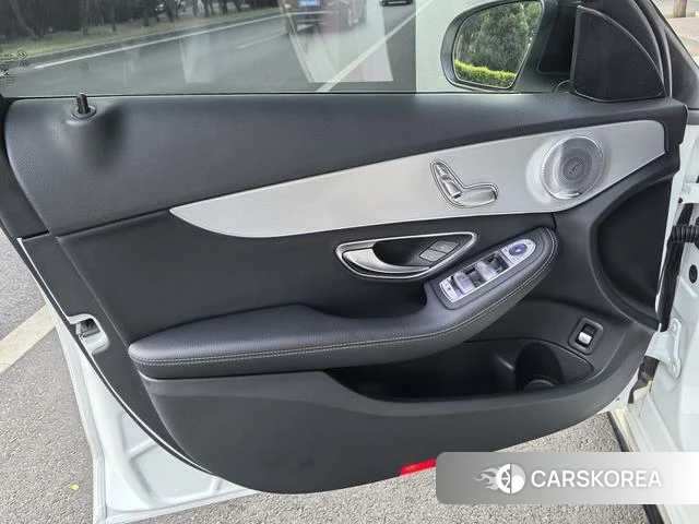 Mercedes-Benz Class C 2021 Белый из Китая, фото 2