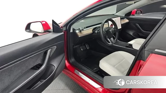 Tesla Model 3 2020 Красный из Кореи, фото 2