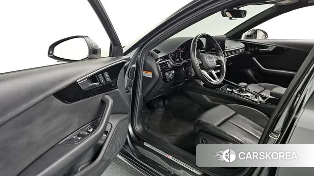 Audi A4 (B9) 2022 Серый из Кореи, фото 2