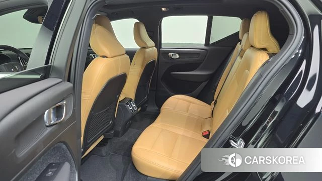 Volvo XC40 2021 Черный из Кореи, фото 2