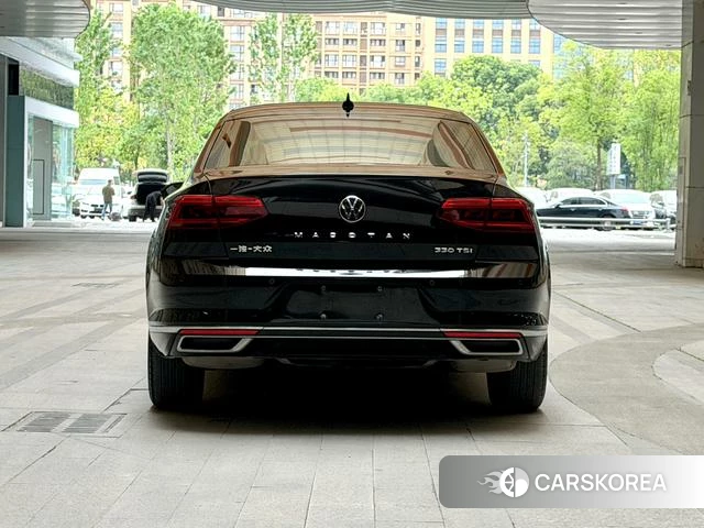 Volkswagen Magotan 2021 Черный из Китая, фото 2