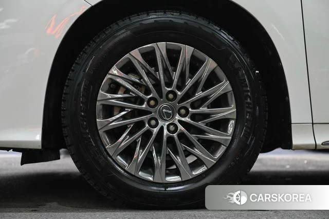 Lexus LM 2021 Белый из Китая, фото 2