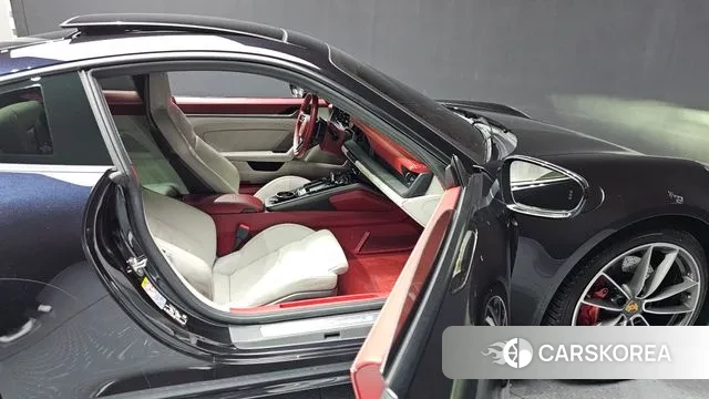 Porsche 911(992) 2020 Черный из Кореи, фото 2