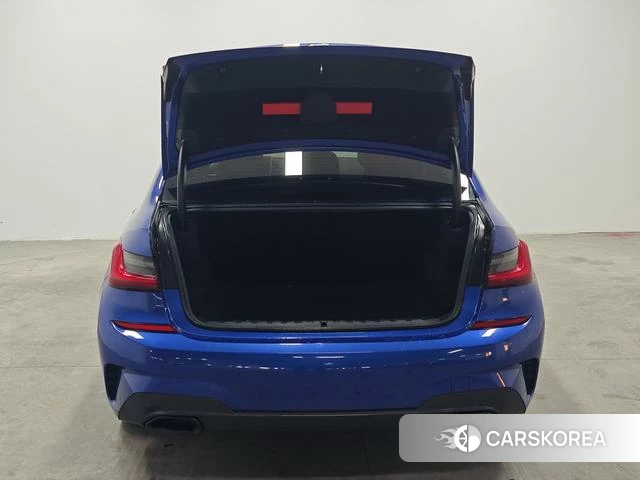 BMW 3 series 2022 Синий из Китая, фото 2