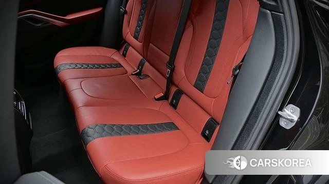 BMW X6 M 2022 Черный из Китая, фото 2
