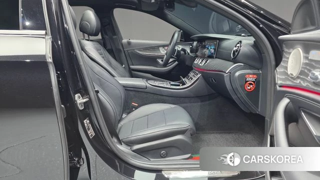 Mercedes-Benz E-Class W213 2023 Черный из Кореи, фото 2