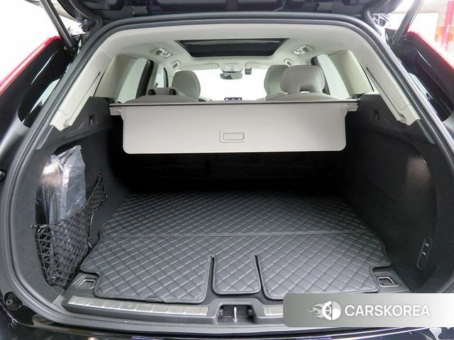 Volvo XC60 second Generation 2026 Черный из Кореи, фото 2