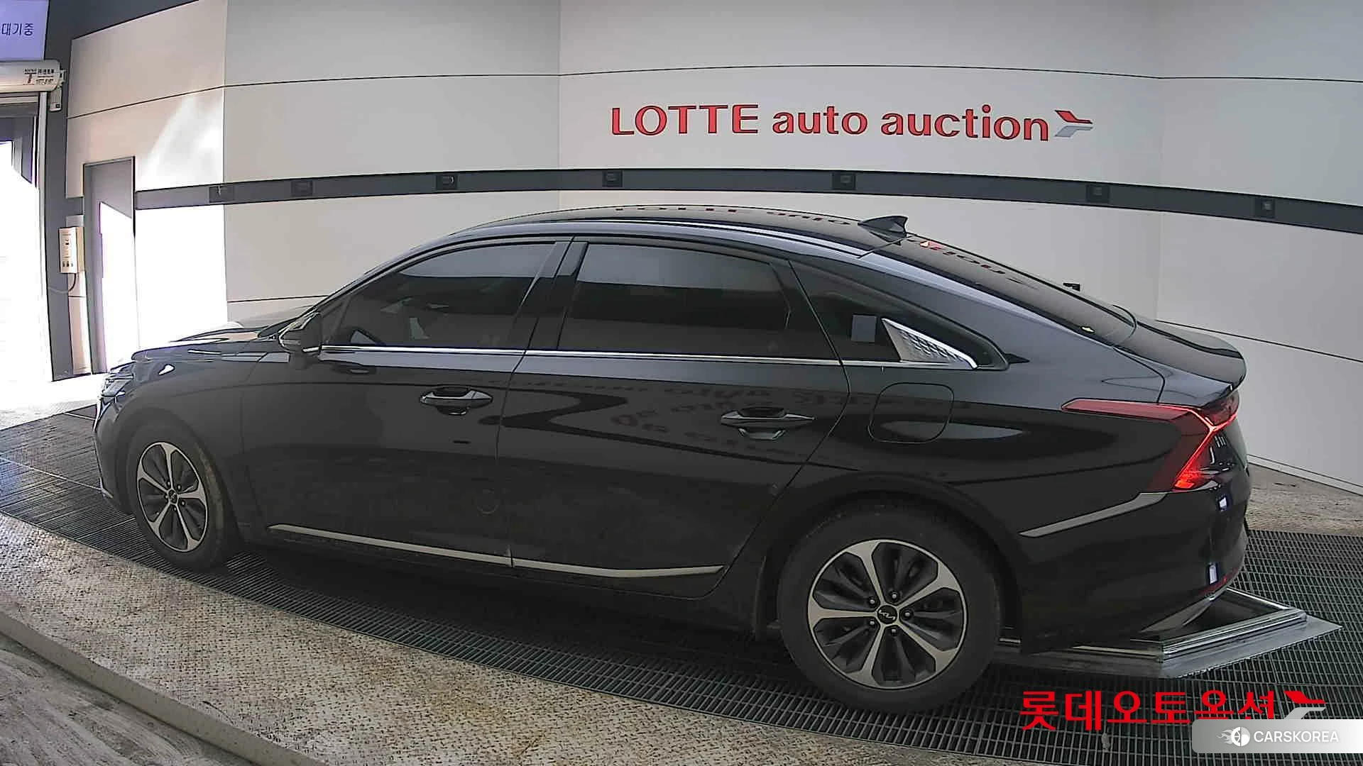 Kia K8 Hybrid 2022 Aurora Black Pearl из Кореи, фото 2