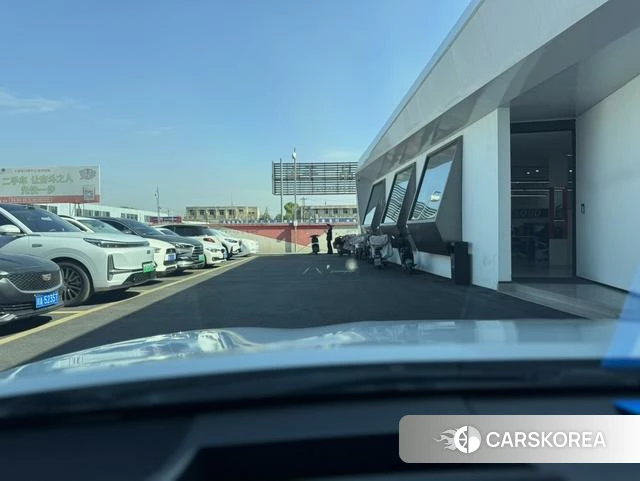 Toyota Camry 2022 Белый из Китая, фото 2