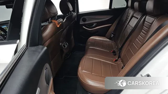 Mercedes-Benz E-Class W213 2019 Белый из Кореи, фото 2