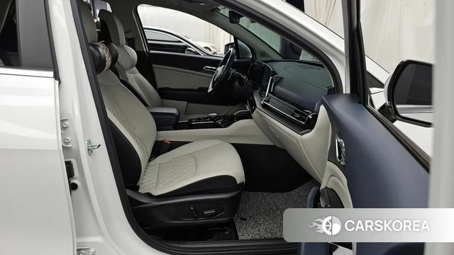 Kia Sportage 5th Generation 2022 Белый из Кореи, фото 2