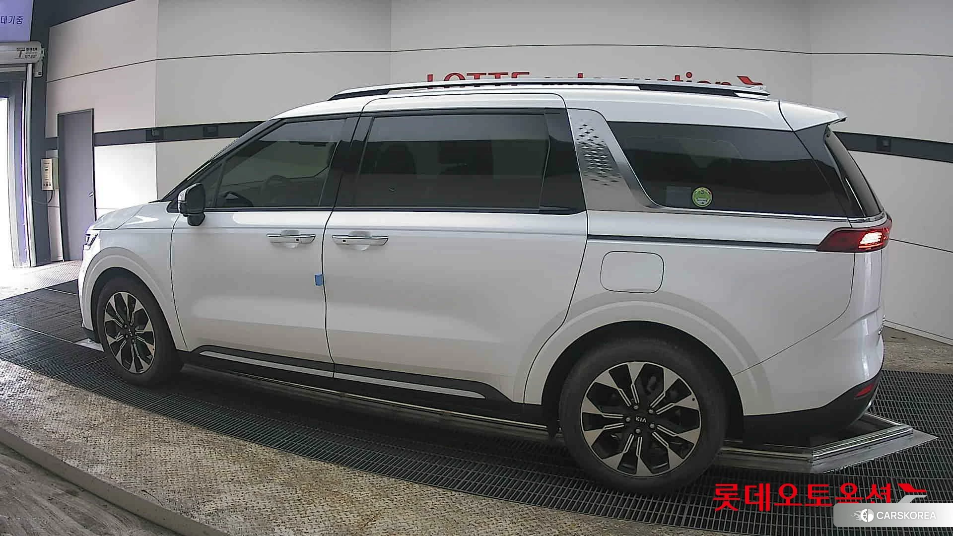 Kia Carnival 2021 Белый из Кореи, фото 2