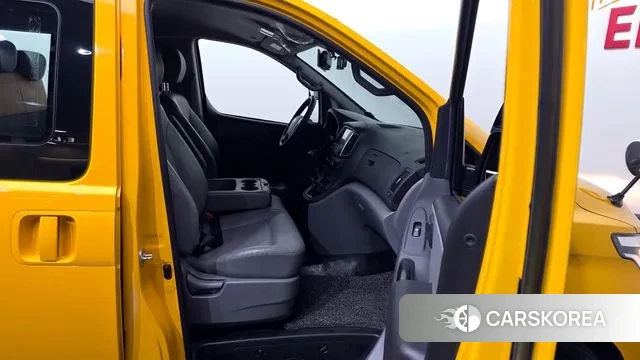 Hyundai The New Grand Starex 2018 Желтый из Кореи, фото 2