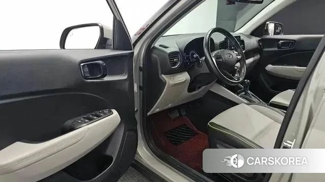 Hyundai Venue 2021 Серебристо-серый из Кореи, фото 2