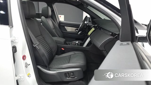 Land Rover Discovery Sports 2nd Generation 2024 Белый из Кореи, фото 2