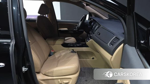 Kia The New Carnival 2018 Черный из Кореи, фото 2