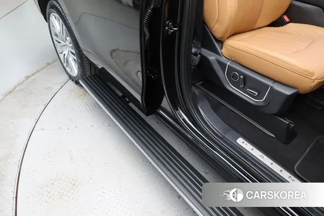 Ford Expeditation 2024 Черный из Кореи, фото 2