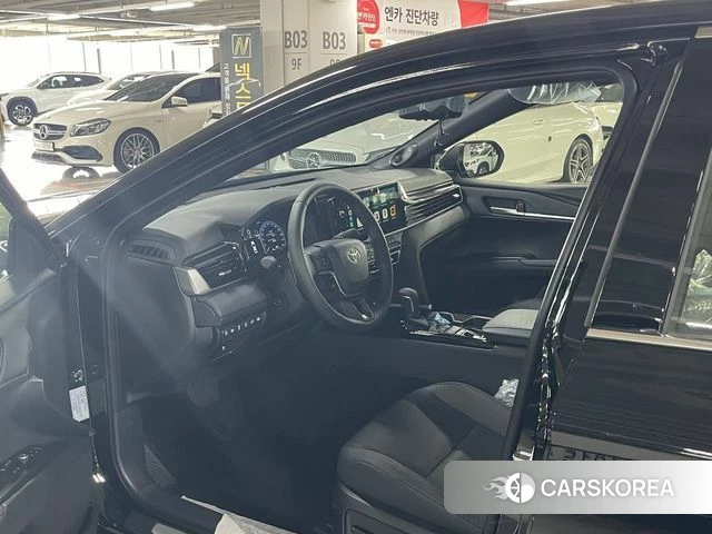 Toyota Camry (XV80) 2026 Черный из Кореи, фото 2