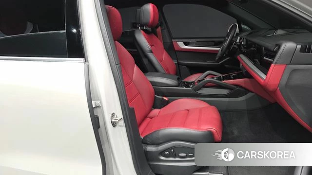 Porsche Cayenne (PO536) 2023 Серебристо-серый из Кореи, фото 2